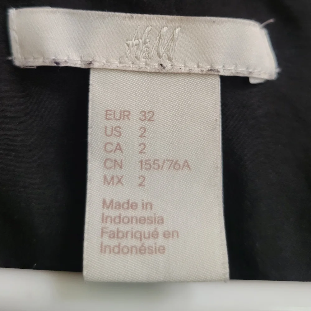H&M Blouses Size 2 - Picture 3 of 4